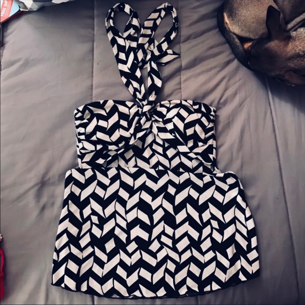 Black and white top-ties around neck